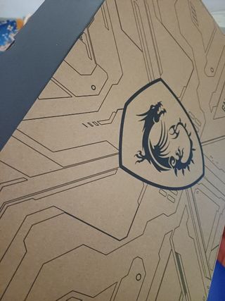 MSI Katana RTX 5060 - Core i9 14900HX nuevo