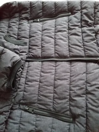 PLUMAS GRIS, MARCA SALSA