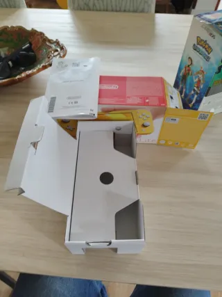Cajas Nintendo Switch y 3DS Pokémon