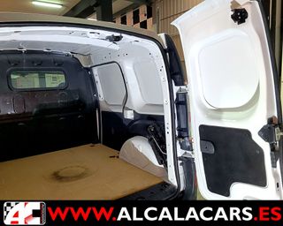 0869-LFG FURGON Renault Kangoo