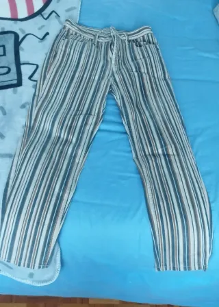 Pantalón vaquero de rayas beige y marrón