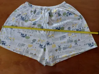 Pijama de tirantes estampado. Como nuevo.