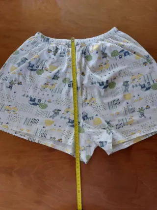 Pijama de tirantes estampado. Como nuevo.