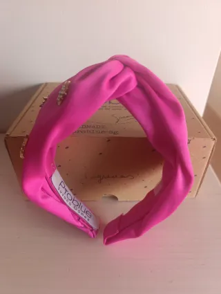 Tocado Problue rosa y dorado
