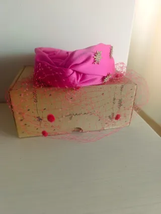 Tocado Problue rosa y dorado