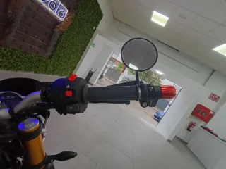 Triumph Speed 400 Roja y Plata