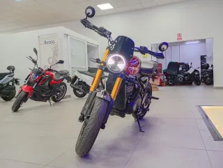 Triumph Speed 400 Roja y Plata