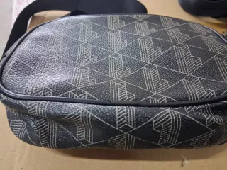 Lote 2 Bolsos Bandolera Lacoste Negro y Gris