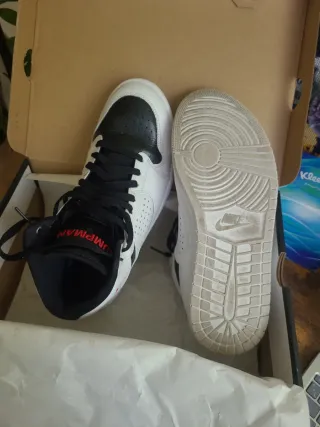 Zapatillas Jordan Access Blancas y Negras