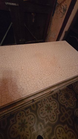 Cómodas de madera y espejo estilo años 70