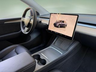 Tesla Model Y GRAN AUTONOMIA - COMO NUEVO
