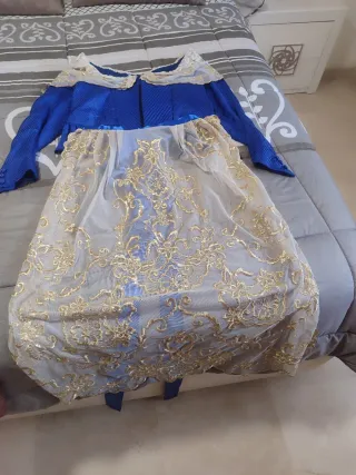 Corpiño y delantal de fallera