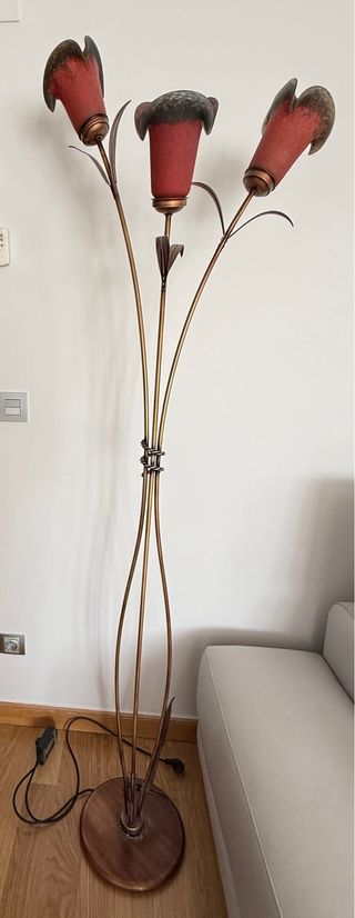 Lámpara de pie estilo Tiffany