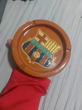 Cenicero Barro Escudo Barça