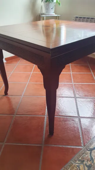 Mesa de salón madera cerezo