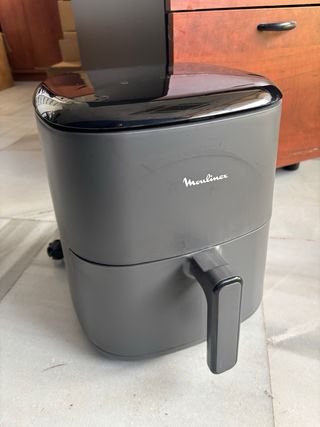 Freidora de aire Moulinex nueva