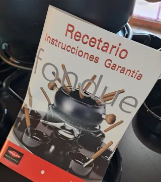 Set de fondue negro y madera