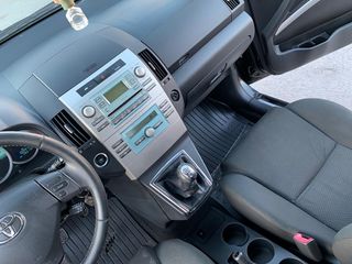 TOYOTA Corolla Verso 2.2 D4D Luna