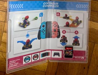 Nintendo Switch + Mario Kart + accesorios + SD