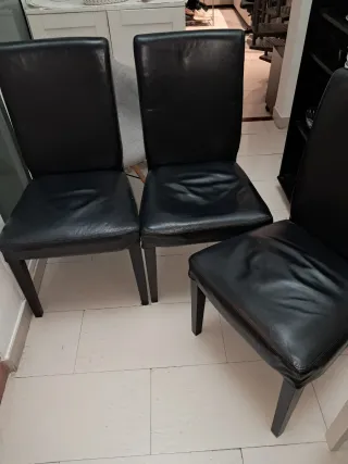 3 Sillas Negras de Piel