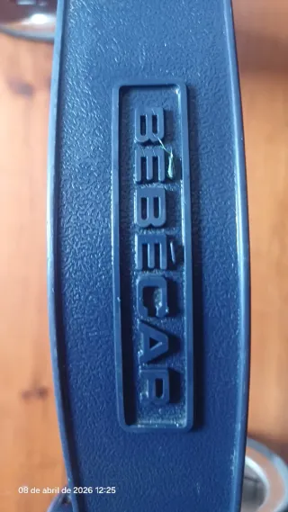 Silla de paseo Bebeconfor azul, muy resistente.