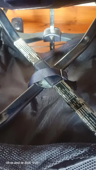 Silla de paseo Bebeconfor azul, muy resistente.