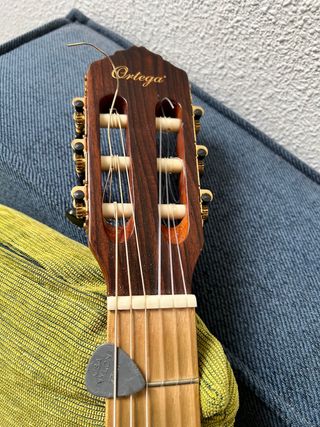 Ortega Guitarra Electroacústica