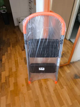 Escalera 2 peldaños naranja