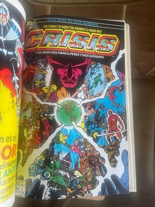 CRISIS EN TIERRAS INFINITAS TOMO 1 AL 4