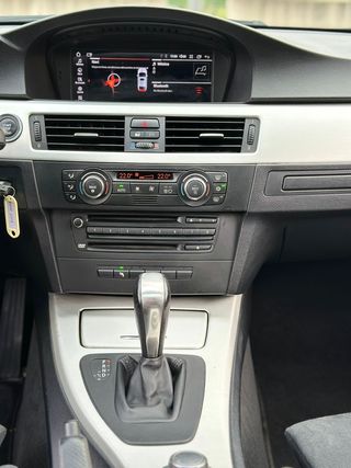 BMW Serie 3  330i  M  272CV