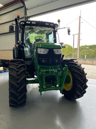 Tractor John Deere 6110R