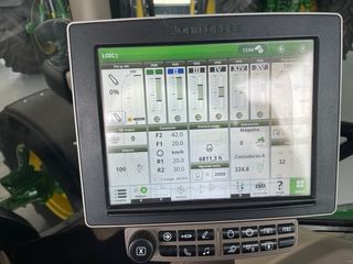 Tractor John Deere 6110R