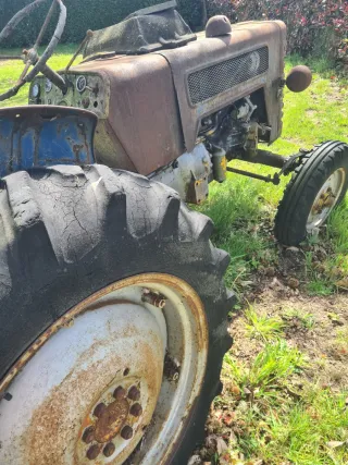 Tractor Saca Antiguo