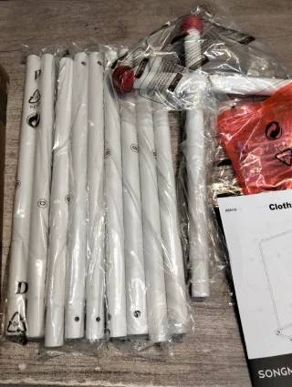 SONGMICS HOME Perchero Metálico con Ruedas