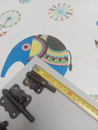 Lote 4 cerrojos antiguos