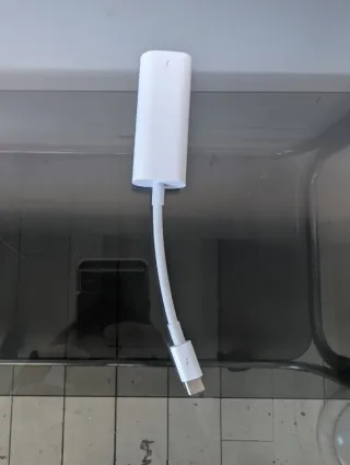 Adaptador Apple Thunderbolt 3 a Thunderbolt 2