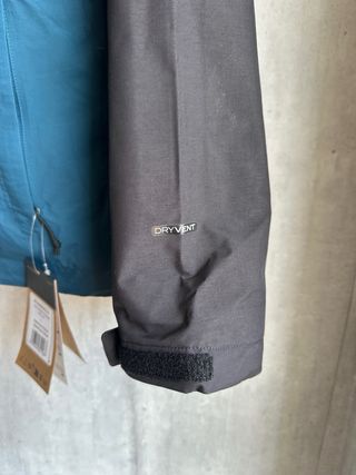 The North Face Abrigo Negro y Azul