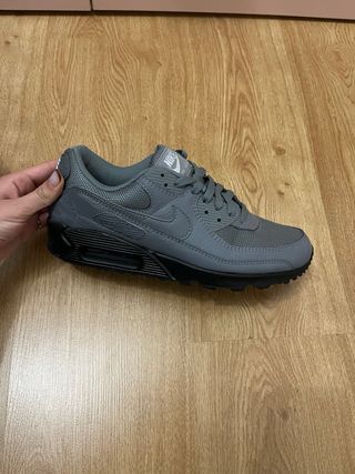Zapatillas Nike Air Max 90 Gris y Negro