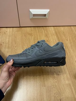 Zapatillas Nike Air Max 90 Gris y Negro