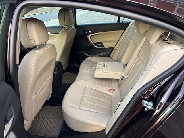 Opel Insignia 1.6CDTI DISTINTIVO C VERDE