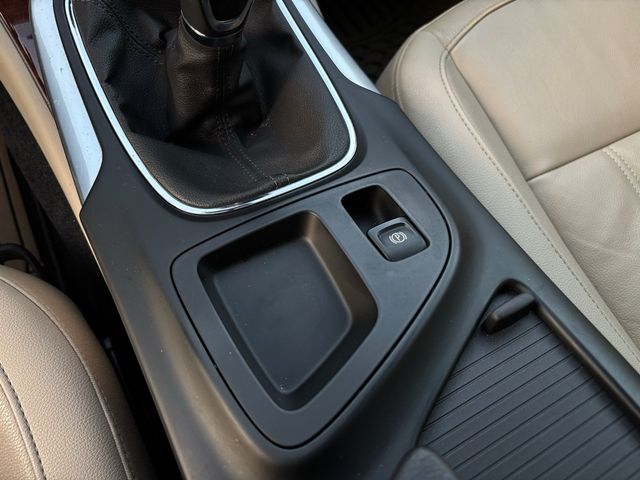 Opel Insignia 1.6CDTI DISTINTIVO C VERDE