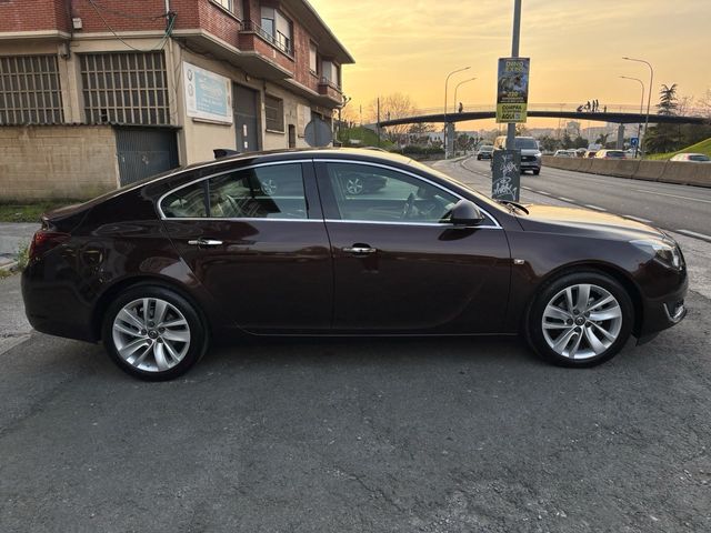 Opel Insignia 1.6CDTI DISTINTIVO C VERDE