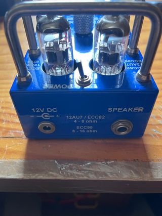 Rock Block. Pedal previo y amp a válvulas