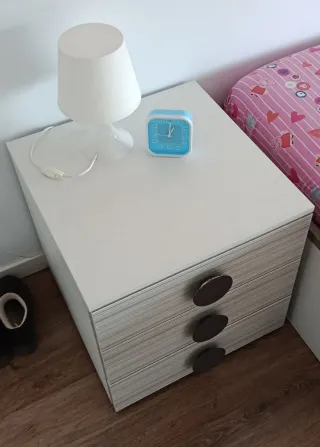 Cama nido más mesita de noche