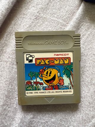 Se vende las 2 game boy con juego incluido