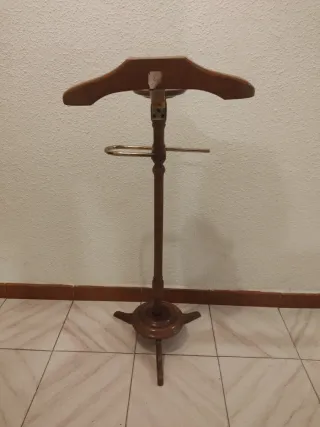 Galán de noche madera y metal