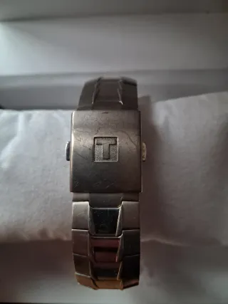 Reloj Tissot Titanium 100M/330FT
