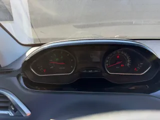Peugeot 208 2014