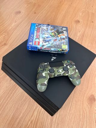 PS4 Pro Negra + Mando + 3 Juegos