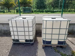 Depósitos de agua 1000L (x2)